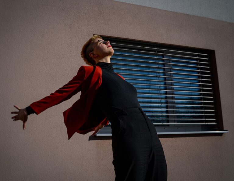 Fashion and Technology: The Role of AI in Personalized Shopping